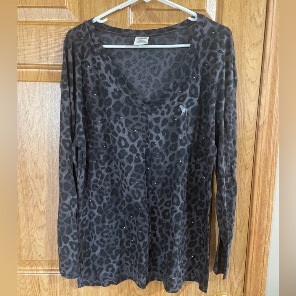 PINK by VS cheetah print long sleeve size large
